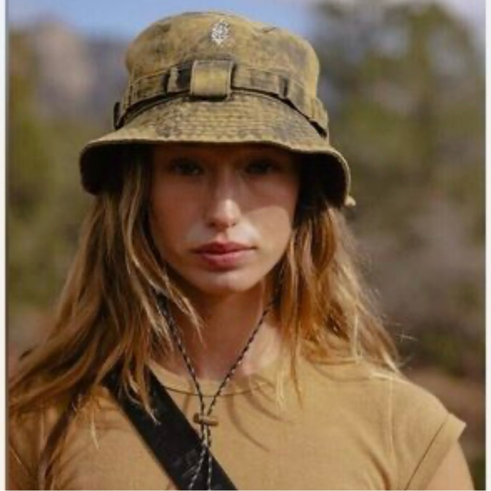 NWOT happy trails Bucket Hat